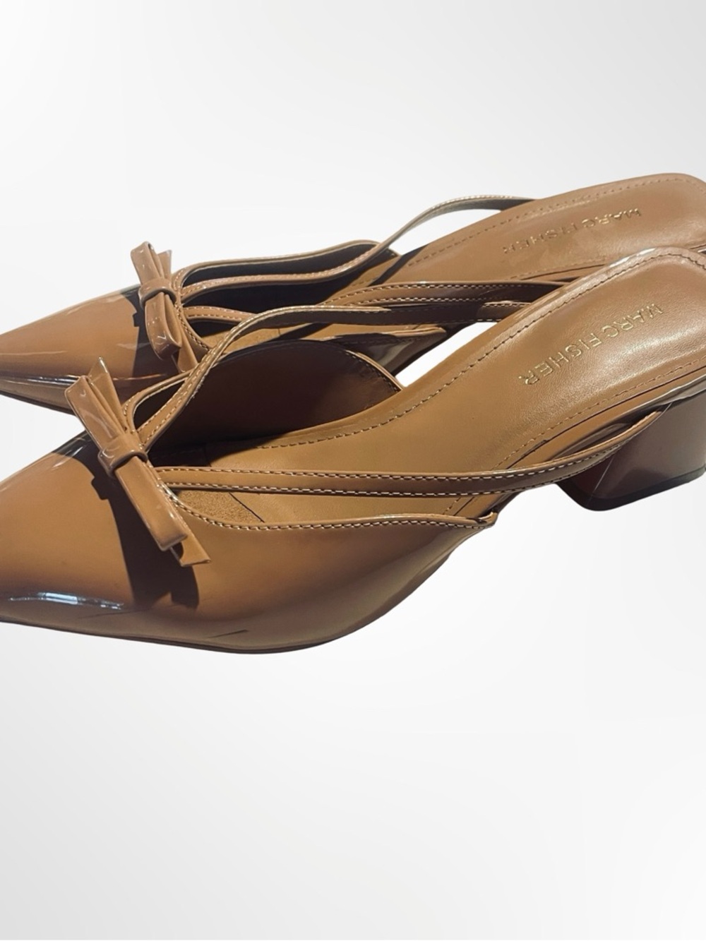 Marc Fisher Tan Patent Pointed-Toe Bow Slingback Mules in size 8.5 - Picture 4 of 7